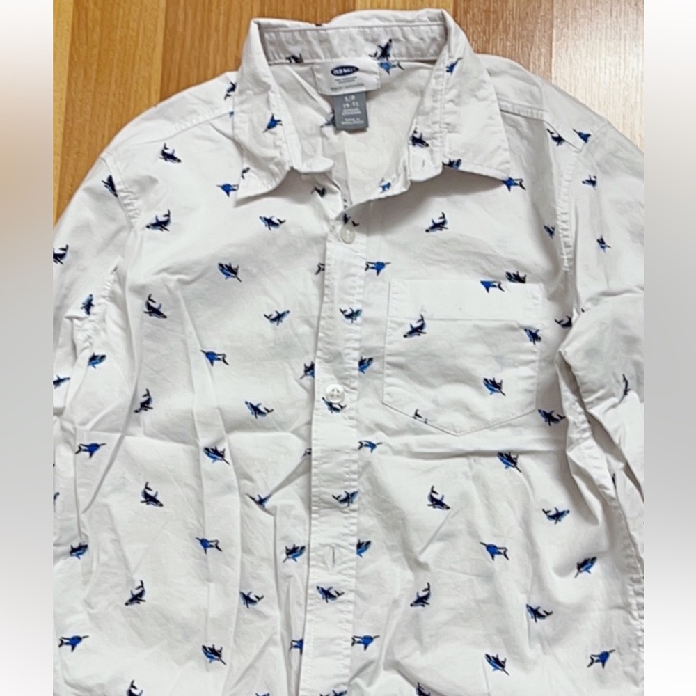 Lot of 2 of long sleeves shirt for boy size 7-8
